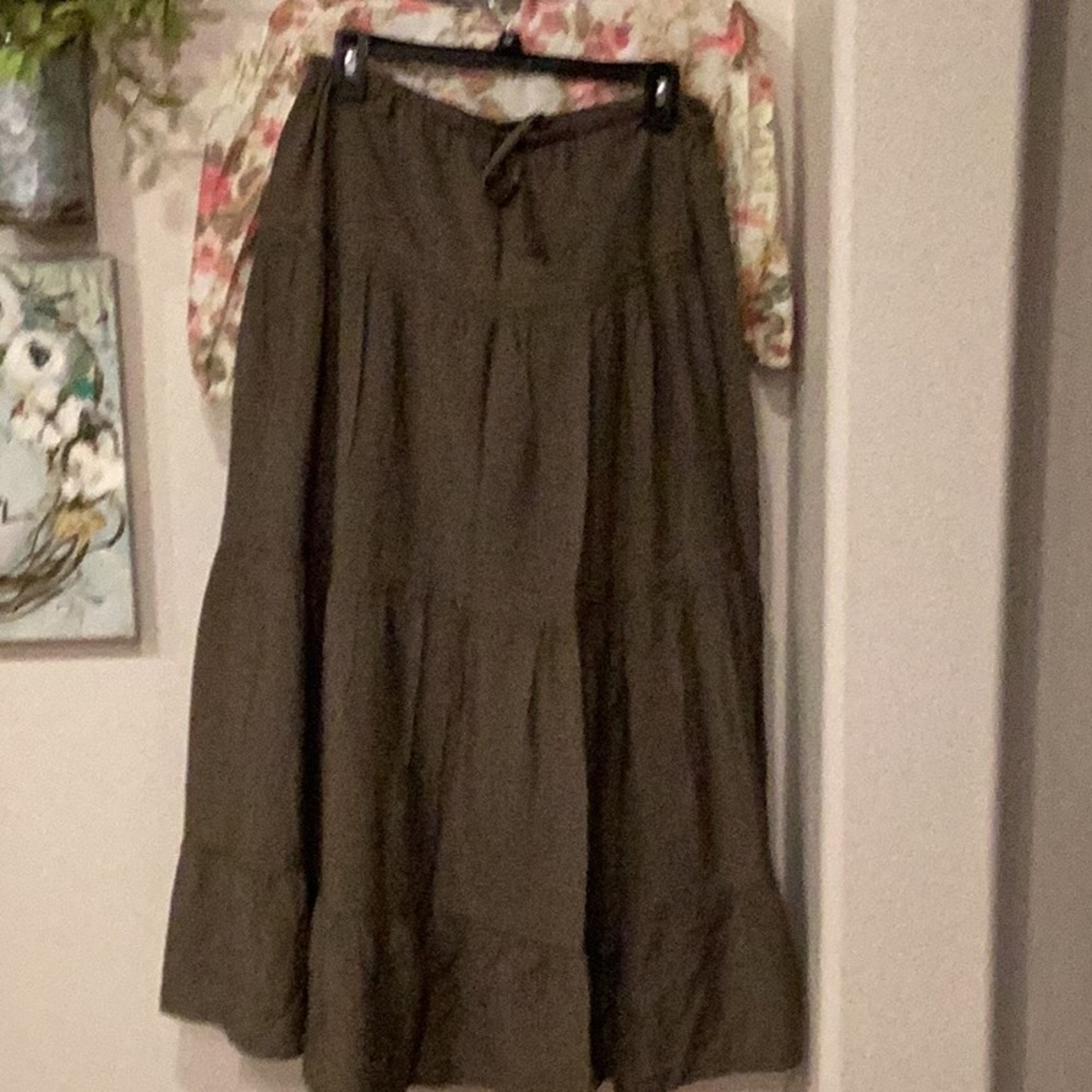 Green maxi skirt